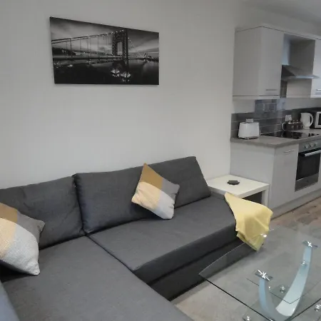 2 Bedroom In Filton By Cliftonvalley * Бристоль