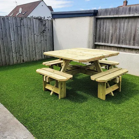 2 Bedroom In Filton By Cliftonvalley Апартаменты Бристоль