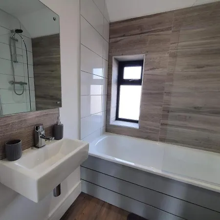2 Bedroom In Filton By Cliftonvalley * Bristol