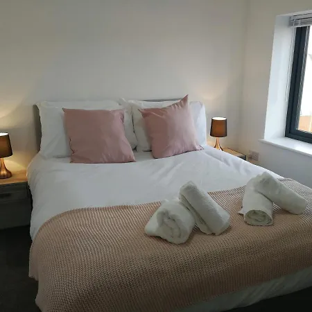 2 Bedroom In Filton By Cliftonvalley Apartment